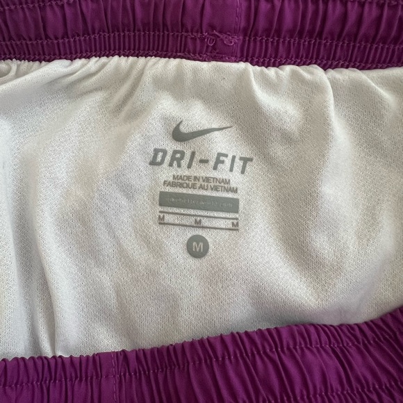 Purple Nike athletic shorts with lining. Size M. - Picture 3 of 5